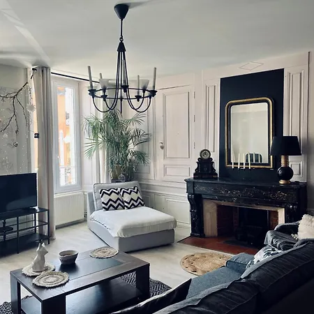 L'haussmanien Au Coeur De Appartamento *